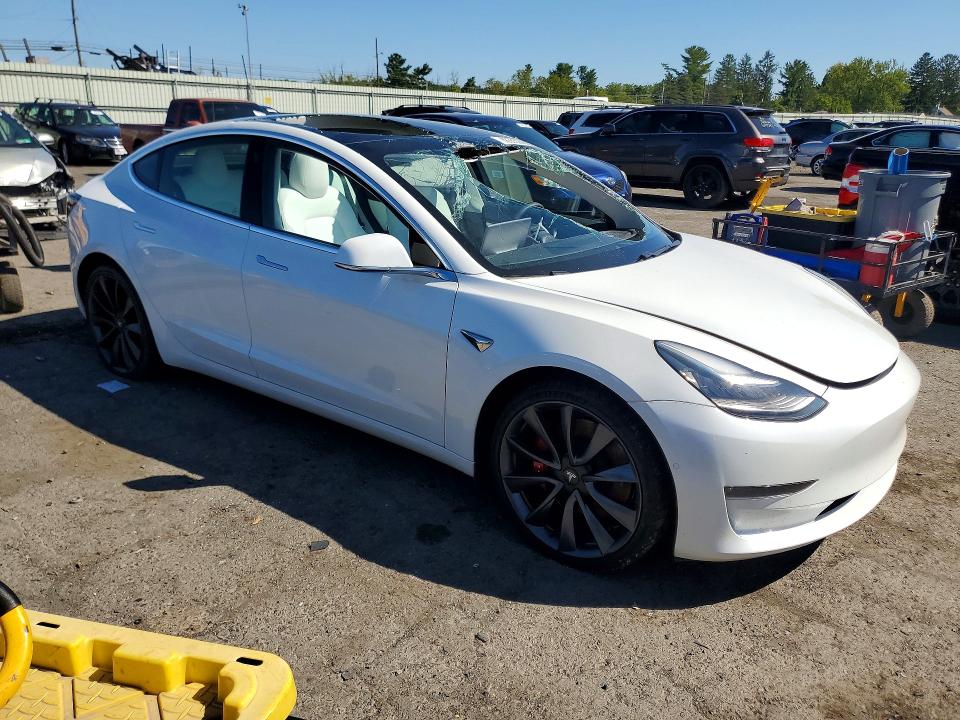 Снимка 4 от търг – 2020 TESLA MODEL 3 с VIN 5YJ3E1EC7LF624729