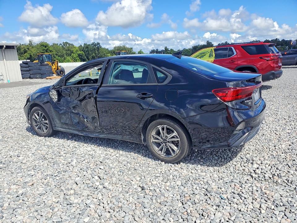 Photo 2 from auction – 2023 KIA FORTE with VIN 3KPF24AD1PE690954