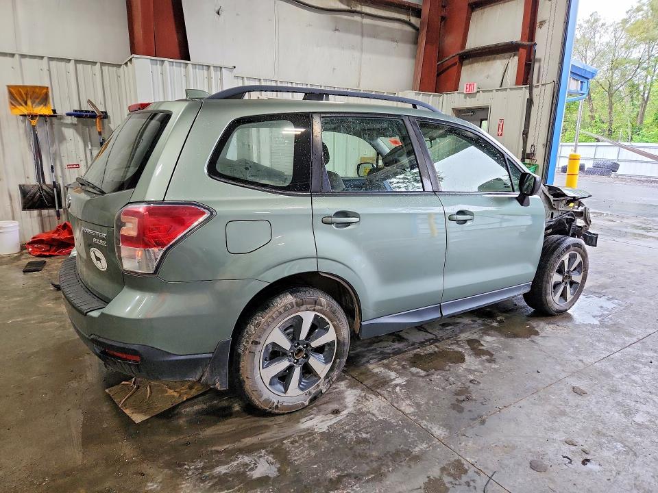 Photo 3 from auction – 2017 SUBARU FORESTER with VIN JF2SJABC4HH482554