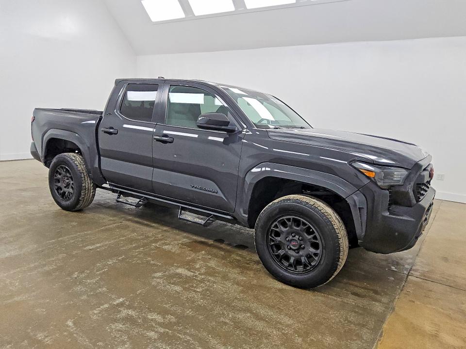 Photo 4 from auction – 2024 TOYOTA TACOMA with VIN 3TMLB5JNXRM008728