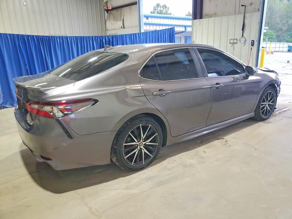 Снимка 3 от търг – 2022 TOYOTA CAMRY HYBRID с VIN 4T1S31AK0NU583722