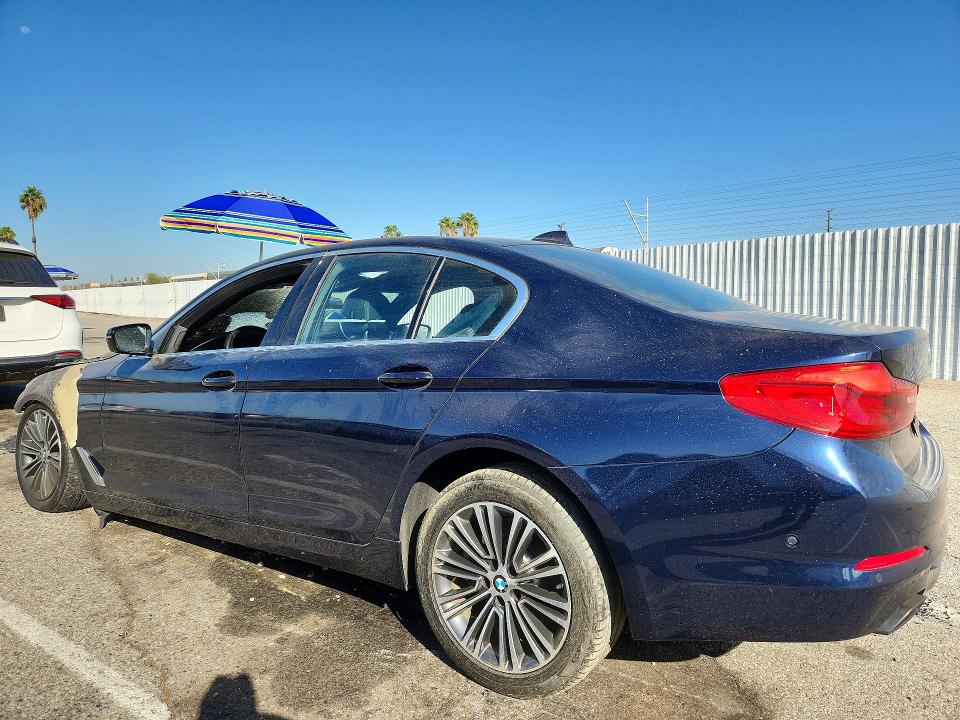 صورة رقم 2 من المزاد - 2019 BMW 540 مع VIN WBAJE5C53KWW01233