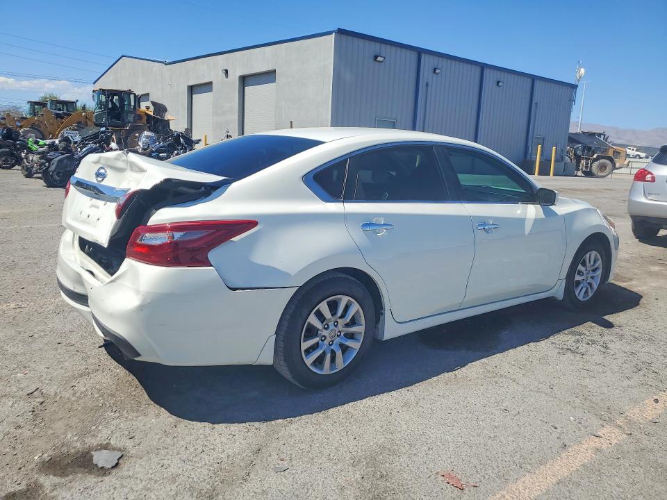 Photo 3 from auction – 2018 NISSAN ALTIMA with VIN 1N4AL3AP1JC246781
