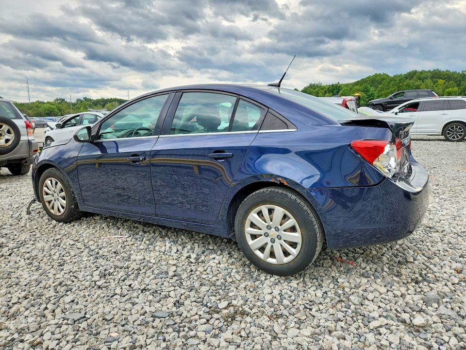 Photo 2 from auction – 2011 CHEVROLET CRUZE with VIN 1G1PC5SH0B7159044