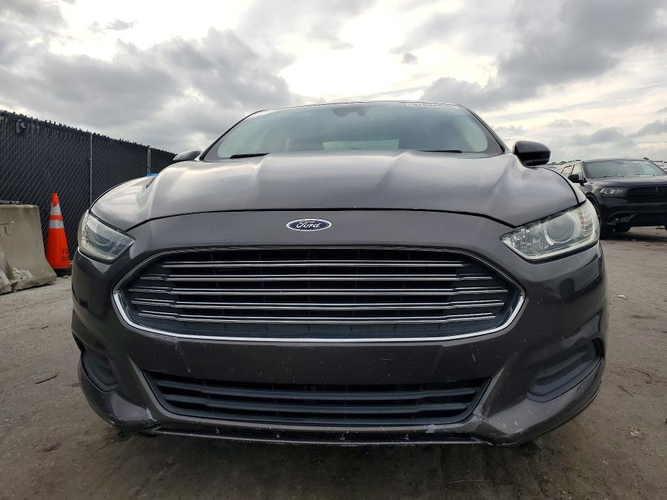 Photo 5 from auction – 2019 FORD FUSION with VIN 3FA6P0T97KR239778