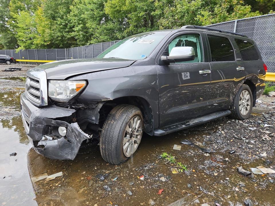 TOYOTA SEQUOIA 2016 с VIN 5TDJY5G14GS127172 - Снимка от търг
