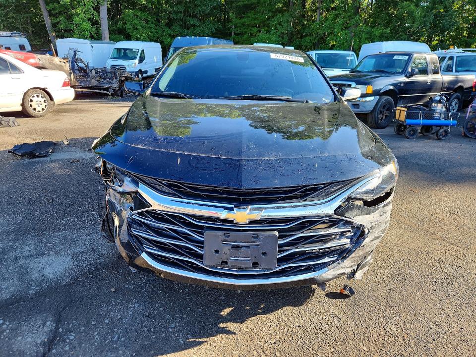Photo 5 from auction – 2019 CHEVROLET MALIBU with VIN 1G1ZD5ST9KF134661