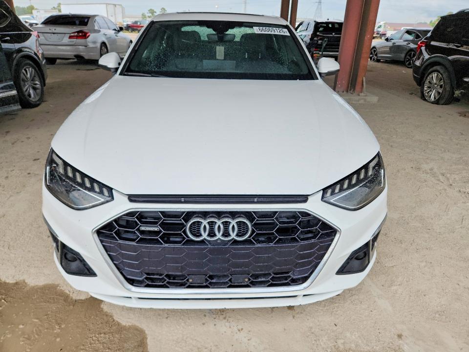 Foto 5 de la subasta – 2023 AUDI A4 con VIN WAUEAAF43PN006842