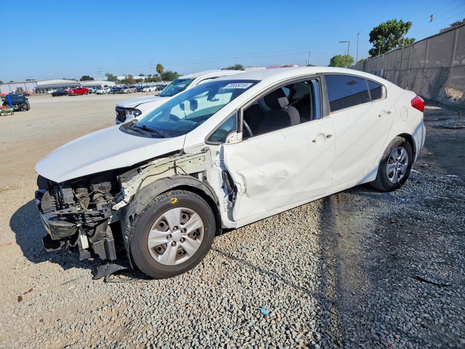 KIA FORTE 2016 with VIN KNAFK4A61G5617352 - Photo from auction
