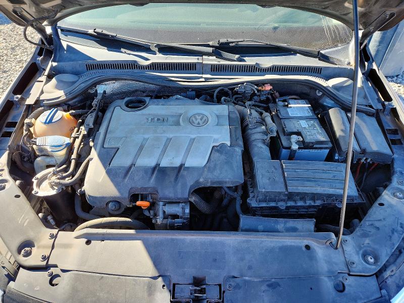 Снимка 11 от търг – 2011 VOLKSWAGEN JETTA с VIN 3VWLL7AJ2BM086252