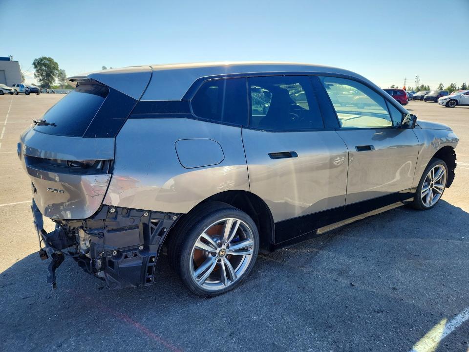 Фото 3 с аукциона – 2024 BMW IX с VIN WB523CF03RCR15800