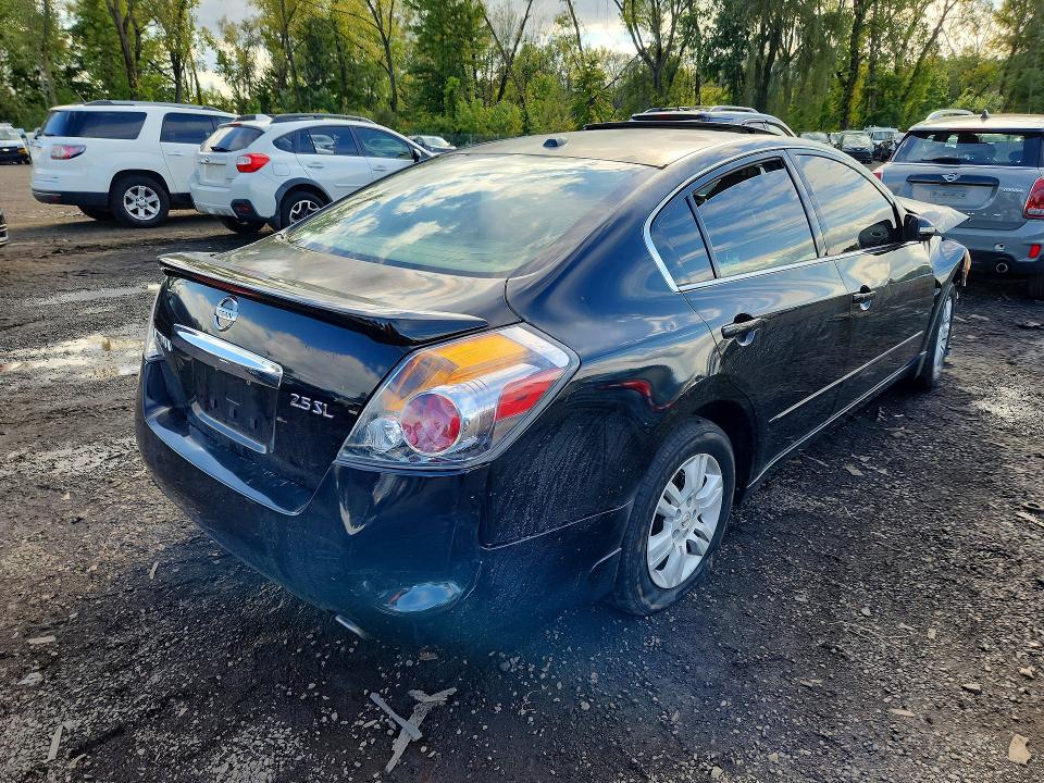 Photo 3 from auction – 2011 NISSAN ALTIMA with VIN 1N4AL2AP1BN474649