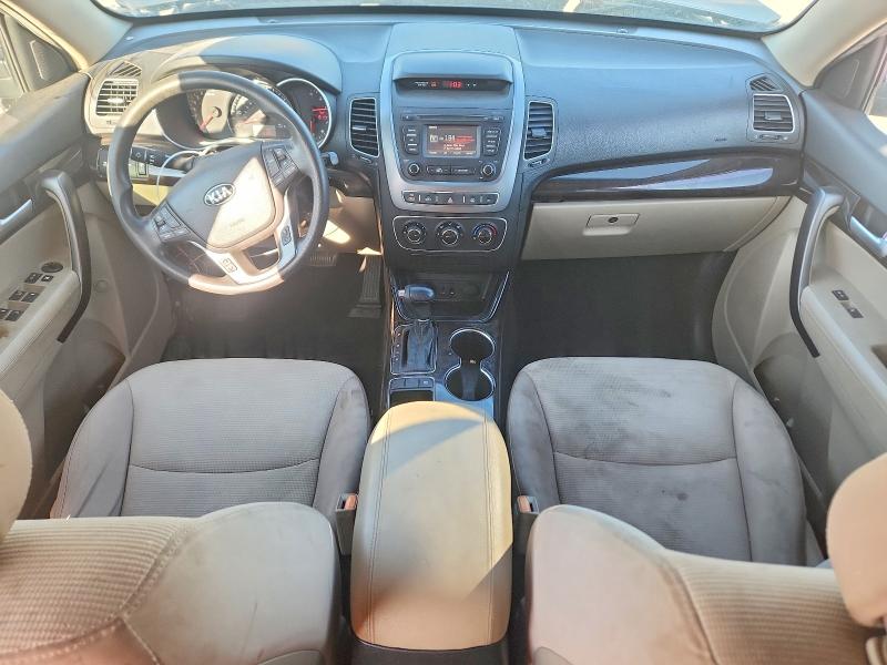 Photo 8 from auction – 2015 KIA SORENTO with VIN 5XYKTDA77FG601380