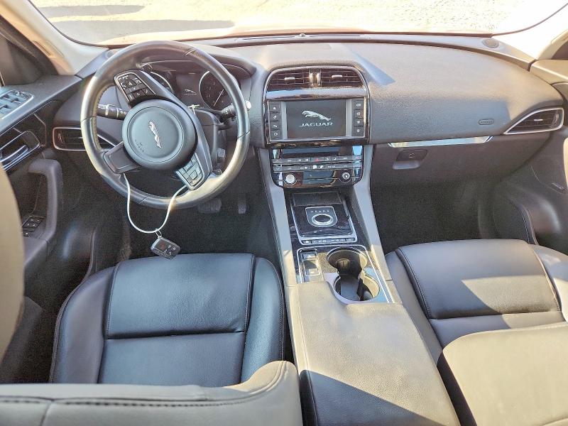 Photo 8 from auction – 2017 JAGUAR F-PACE with VIN SADCJ2BVXHA488124