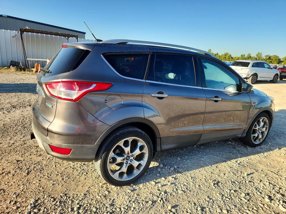 Photo 3 from auction – 2014 FORD ESCAPE with VIN 1FMCU0J91EUA30103