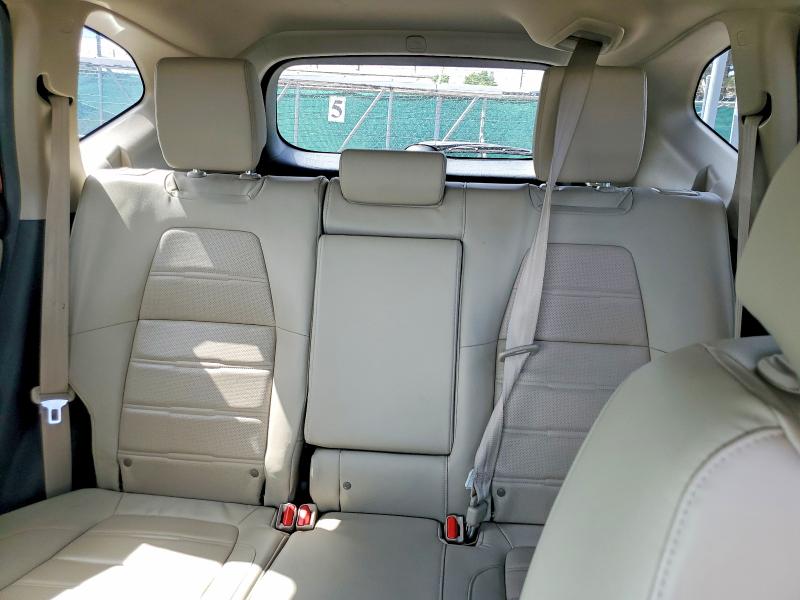 Photo 10 from auction – 2018 HONDA CR-V with VIN 2HKRW2H86JH678266