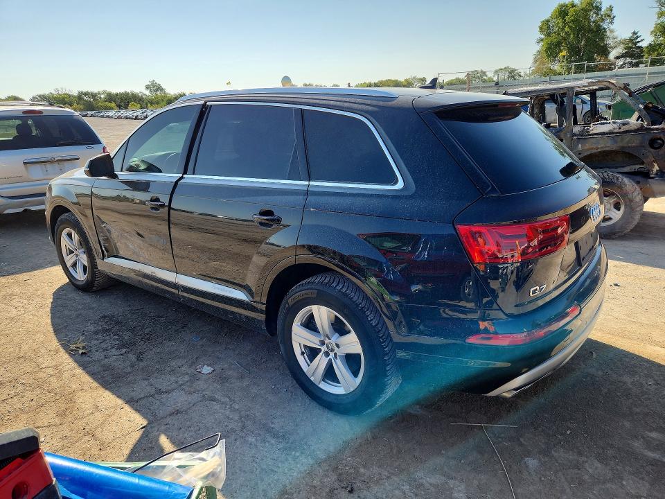 Снимка 2 от търг – 2017 AUDI Q7 с VIN WA1LHAF78HD046495