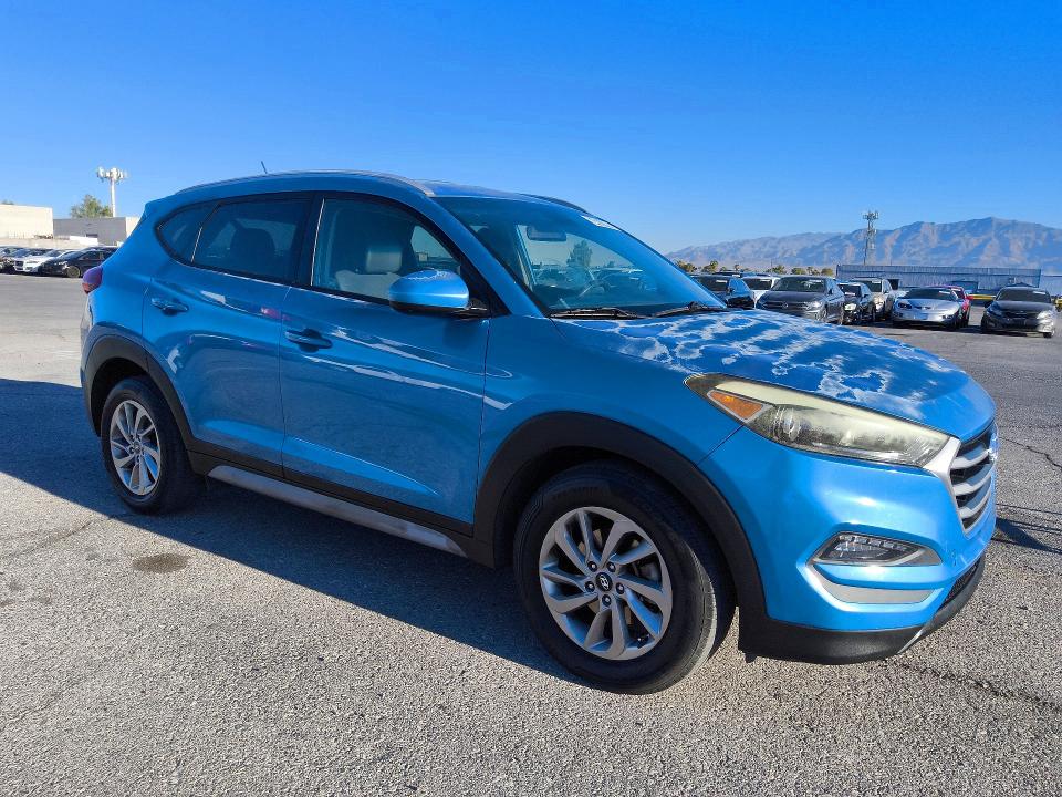 Photo 4 from auction – 2017 HYUNDAI TUCSON with VIN KM8J33A4XHU596006