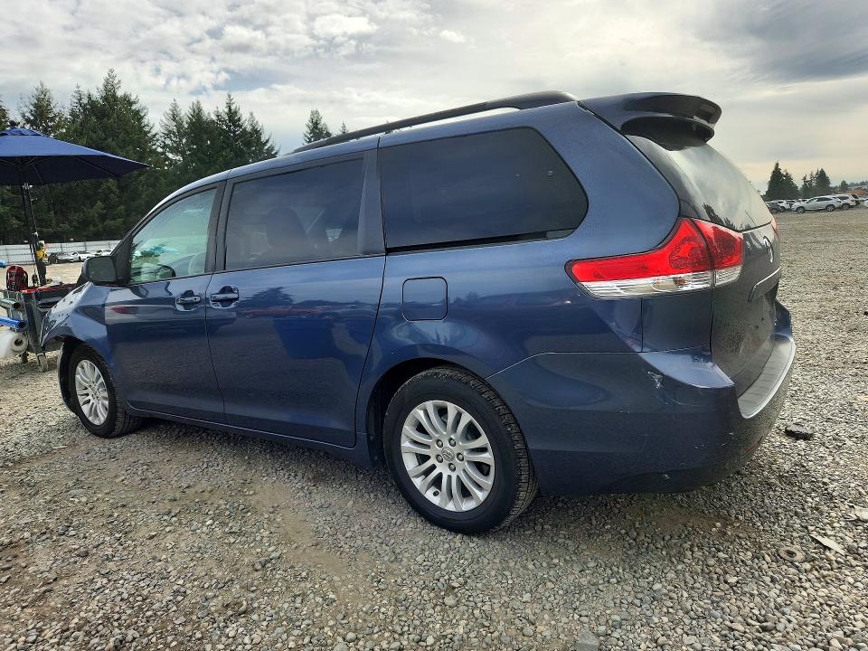 Photo 2 from auction – 2014 TOYOTA SIENNA with VIN 5TDYK3DC1ES518075