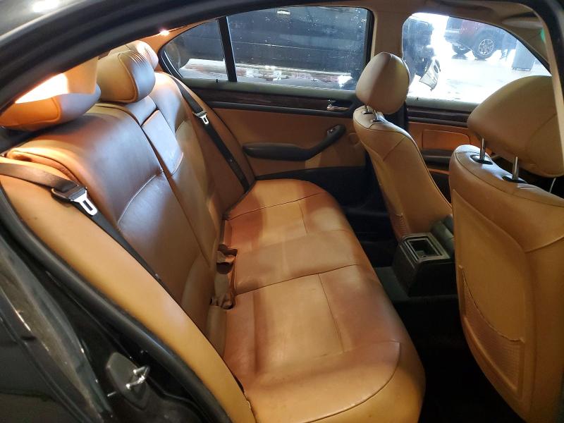 Photo 10 from auction – 2004 BMW 325 with VIN WBAEU33454PF61740