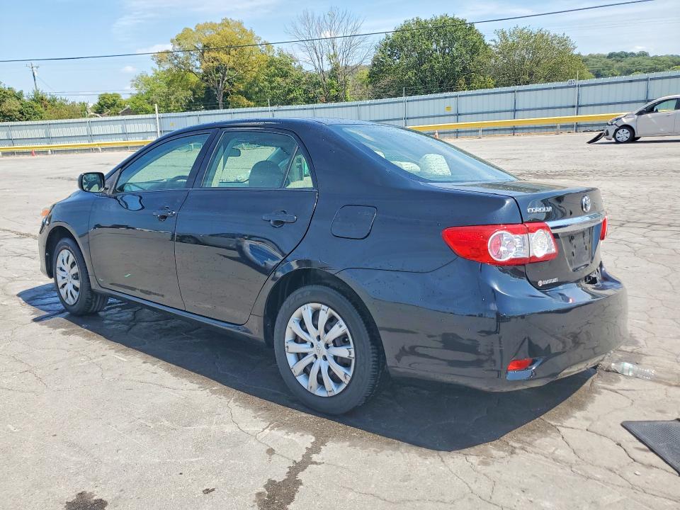 Снимка 2 от търг – 2012 TOYOTA COROLLA с VIN JTDBU4EE4C9170788