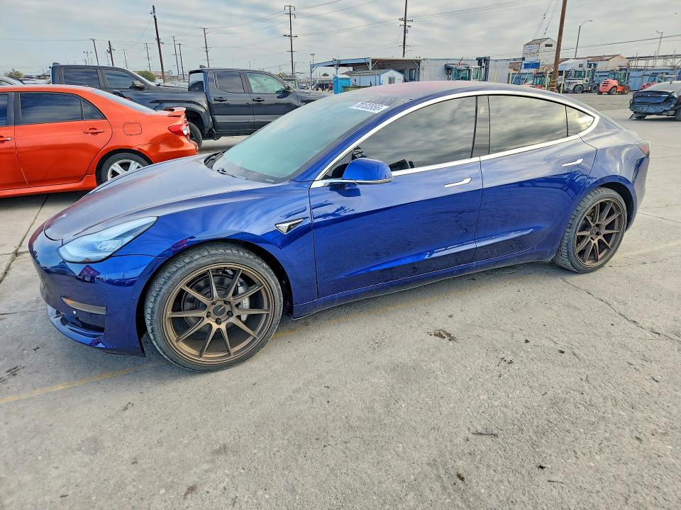 TESLA MODEL 3 2019 с VIN 5YJ3E1EA6KF299360 - Снимка от търг