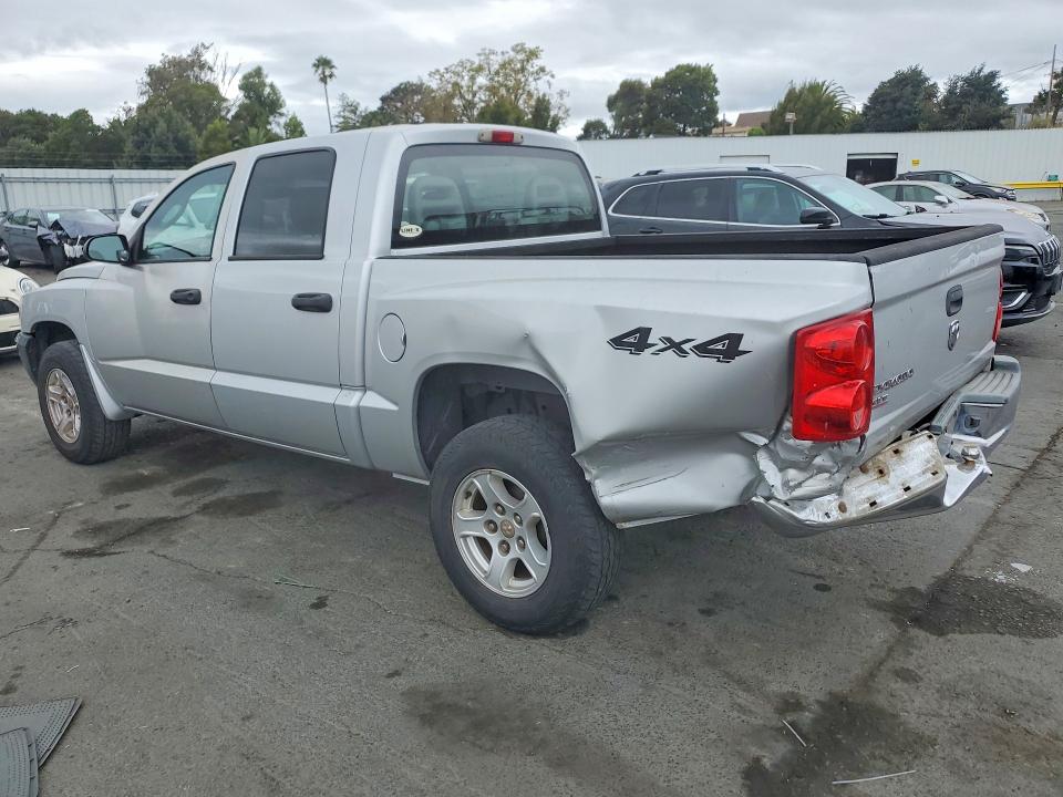 Foto 2 de la subasta – 2005 DODGE DAKOTA con VIN 1D7HW48K75S225337