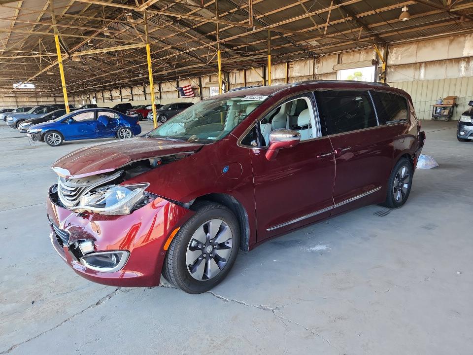 CHRYSLER PACIFICA 2018 with VIN 2C4RC1N77JR183415 - Photo from auction