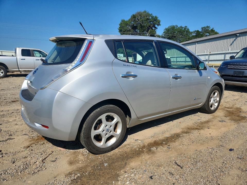 Photo 3 from auction – 2012 NISSAN LEAF with VIN JN1AZ0CP1CT015776