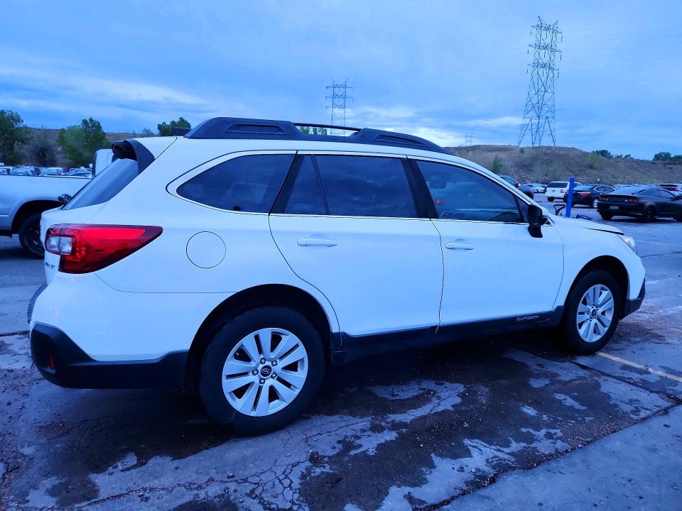Photo 3 from auction – 2019 SUBARU OUTBACK with VIN 4S4BSAFC6K3326411