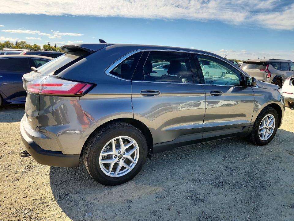 Photo 3 from auction – 2023 FORD EDGE with VIN 2FMPK4J94PBA25937