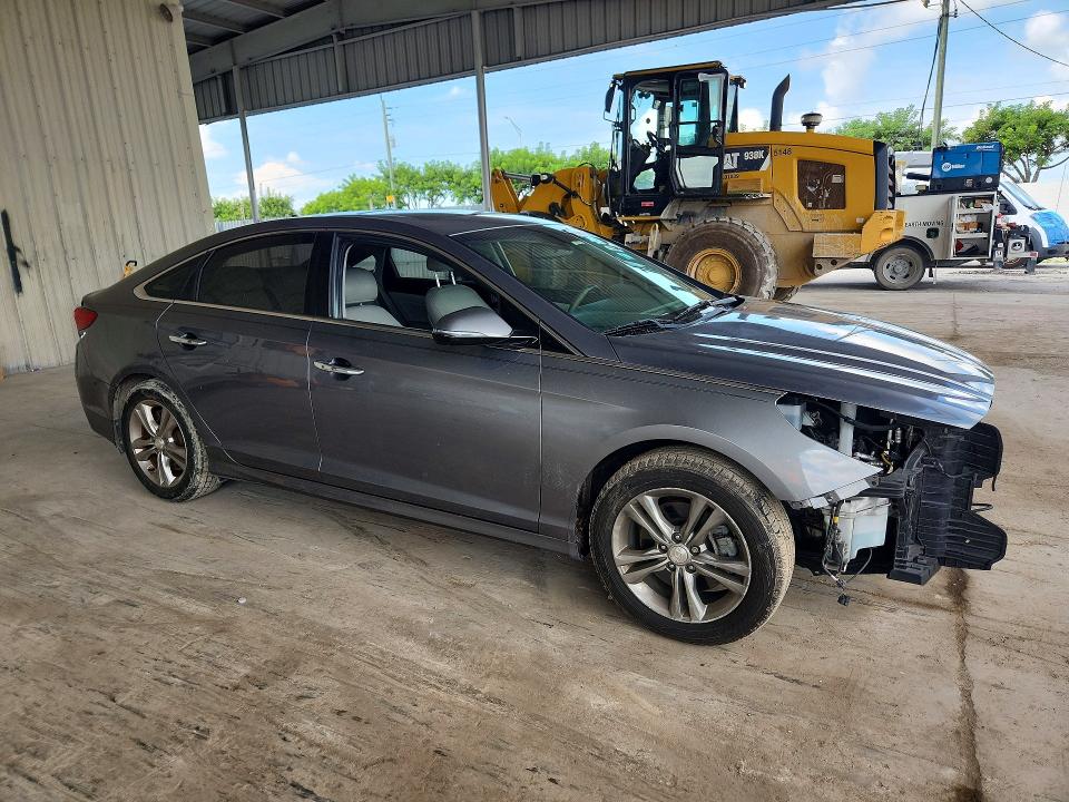 Снимка 4 от търг – 2018 HYUNDAI SONATA с VIN 5NPE34AF5JH718851