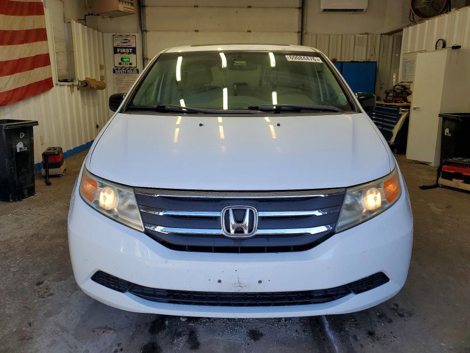 Снимка 5 от търг – 2011 HONDA ODYSSEY с VIN 5FNRL5H6XBB006705