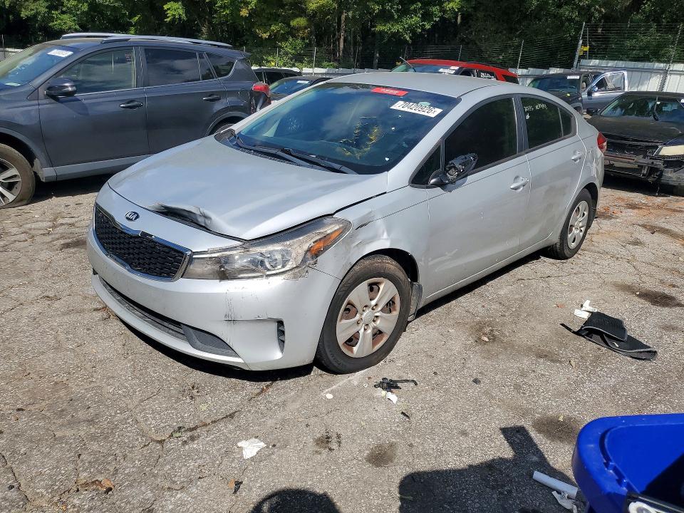 KIA FORTE 2018 with VIN 3KPFK4A75JE235722 - Photo from auction