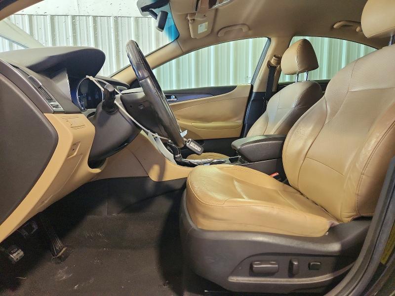 Photo 7 from auction – 2012 HYUNDAI SONATA with VIN KMHEC4A41CA045528