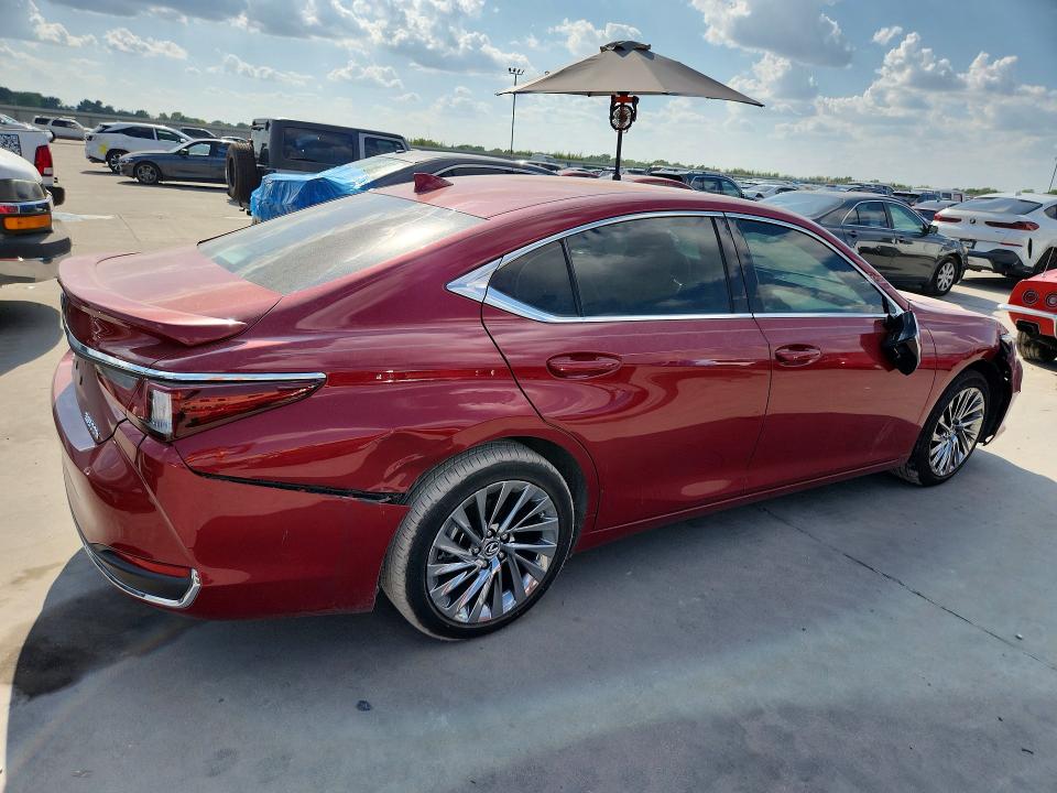 Zdjęcie 3 z aukcji – 2025 LEXUS ES 300H z VIN 58AEA1C11SU069244