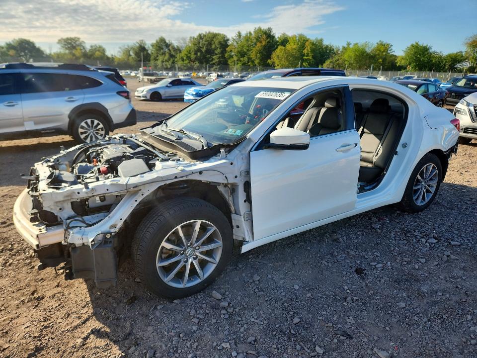 ACURA TLX 2018 с VIN 19UUB1F5XJA000847 - Снимка от търг