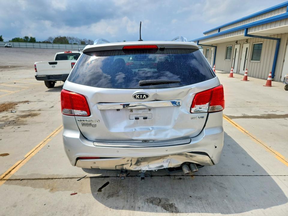 Photo 6 from auction – 2012 KIA SORENTO with VIN 5XYKW4A26CG213323