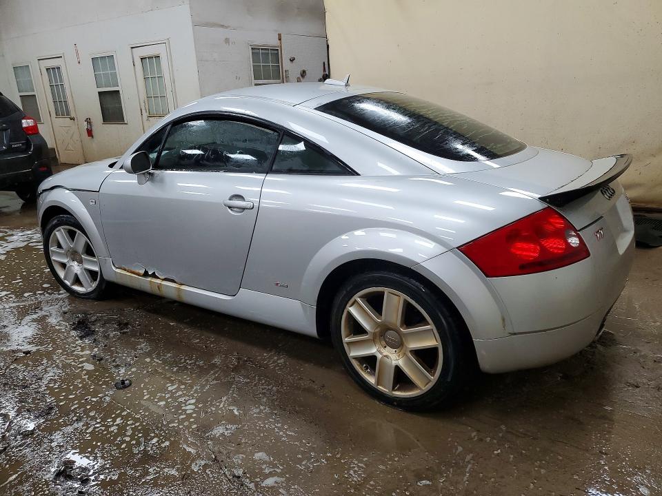 Foto 2 de la subasta – 2005 AUDI TT con VIN TRUWF28NX51009395