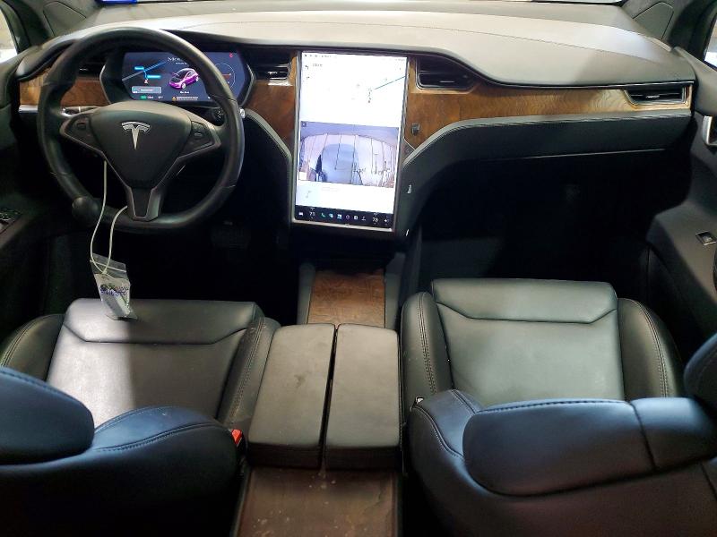 Фото 8 с аукциона – 2019 TESLA MODEL X с VIN 5YJXCAE20KF161376