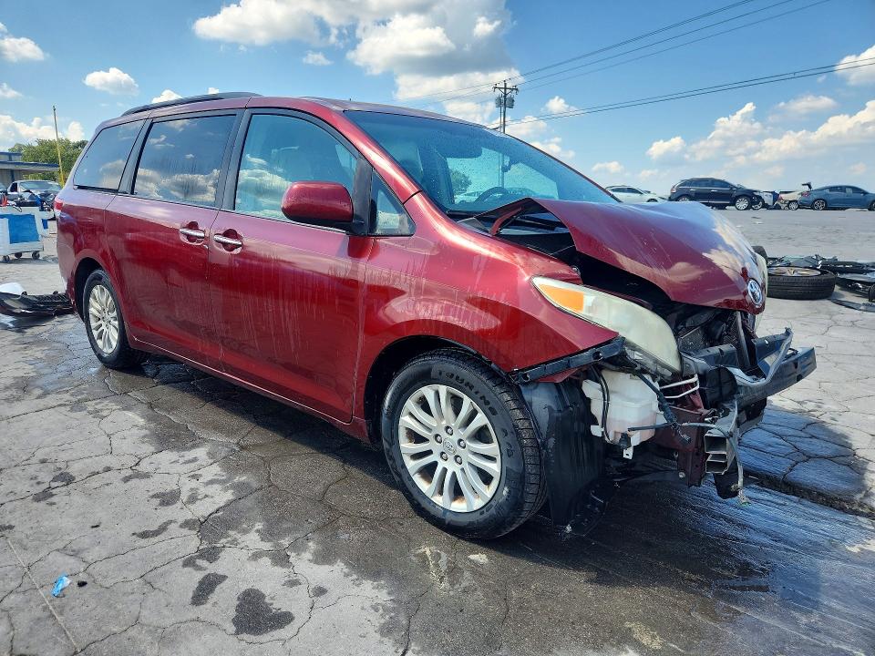 Photo 4 from auction – 2011 TOYOTA SIENNA with VIN 5TDYK3DCXBS083844
