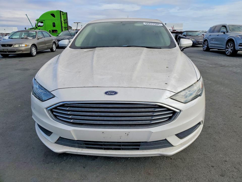 Photo 5 from auction – 2018 FORD FUSION with VIN 3FA6P0HD3JR150737
