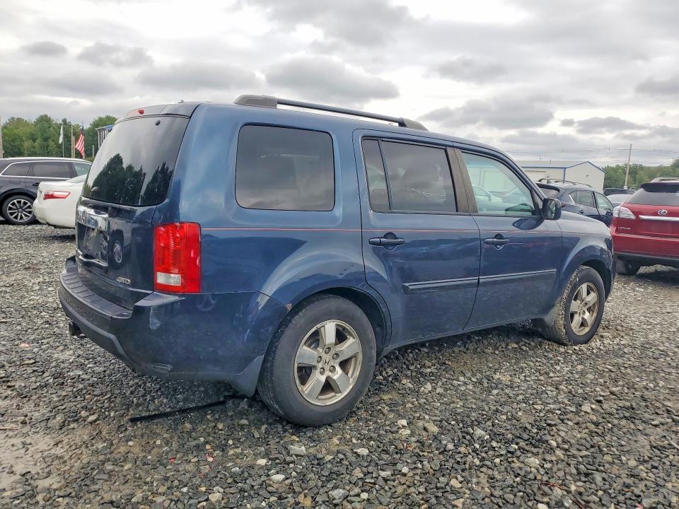 Photo 3 from auction – 2011 HONDA PILOT with VIN 5FNYF4H49BB032112