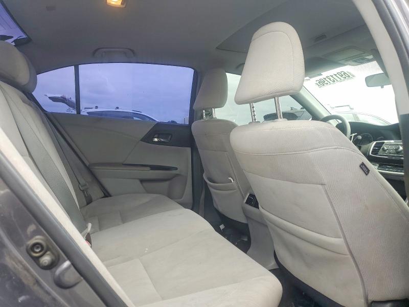 Photo 10 from auction – 2015 HONDA ACCORD with VIN 1HGCR2F74FA141127