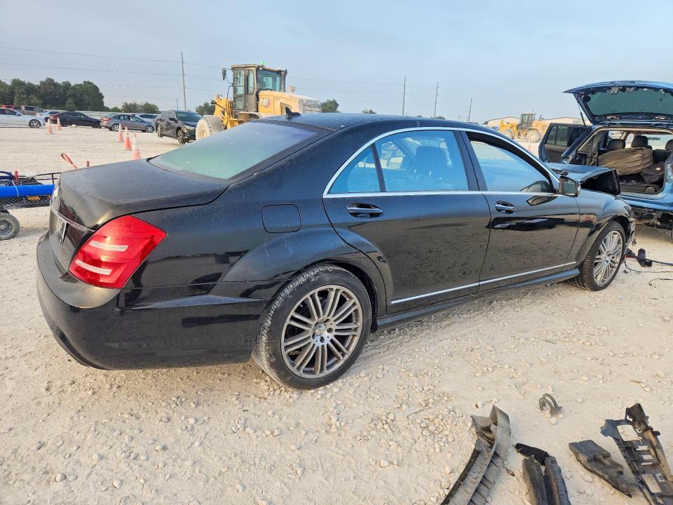 Снимка 3 от търг – 2013 MERCEDES-BENZ S с VIN WDDNG7DB2DA530076