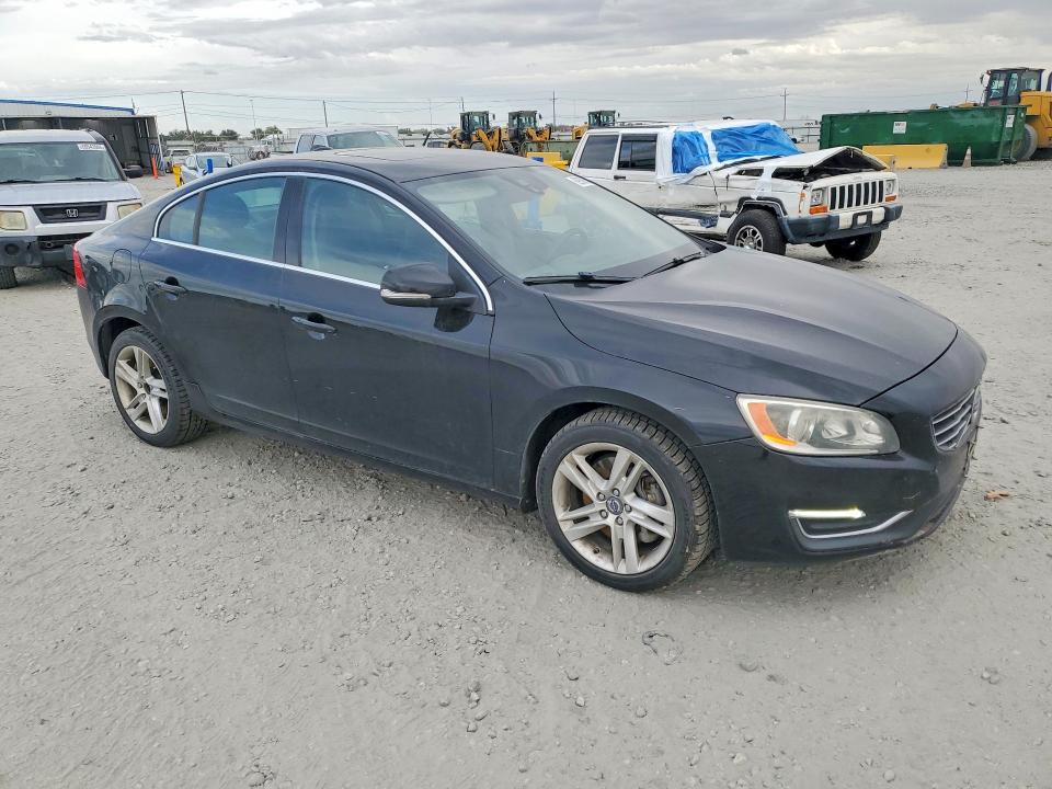 Photo 4 from auction – 2015 VOLVO S60 with VIN YV1612TD2F2308375