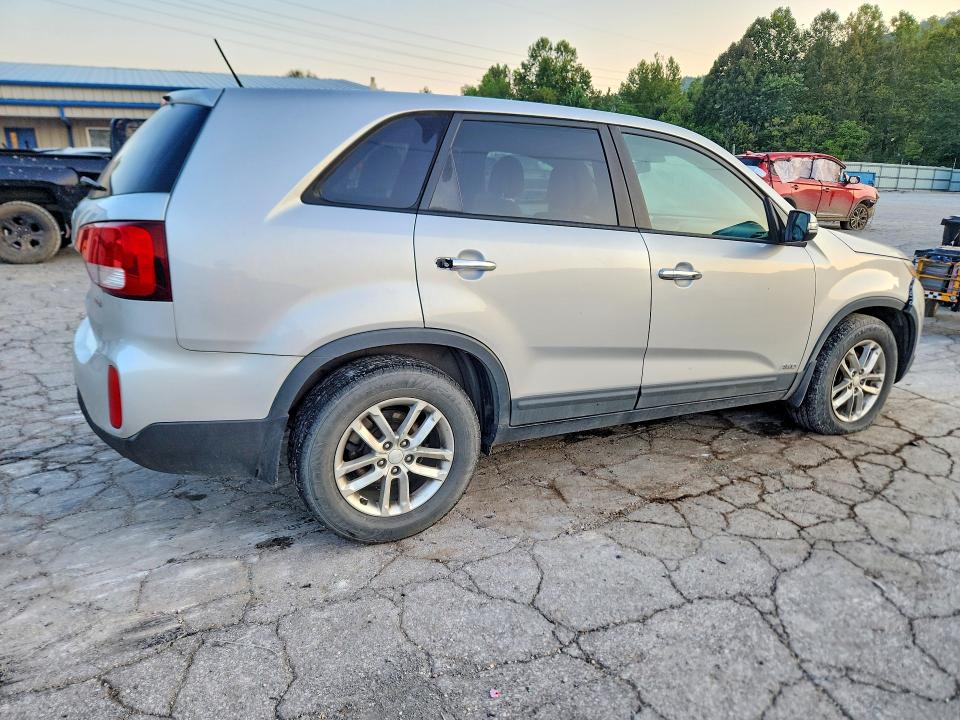 Photo 3 from auction – 2014 KIA SORENTO with VIN 5XYKTCA6XEG543474