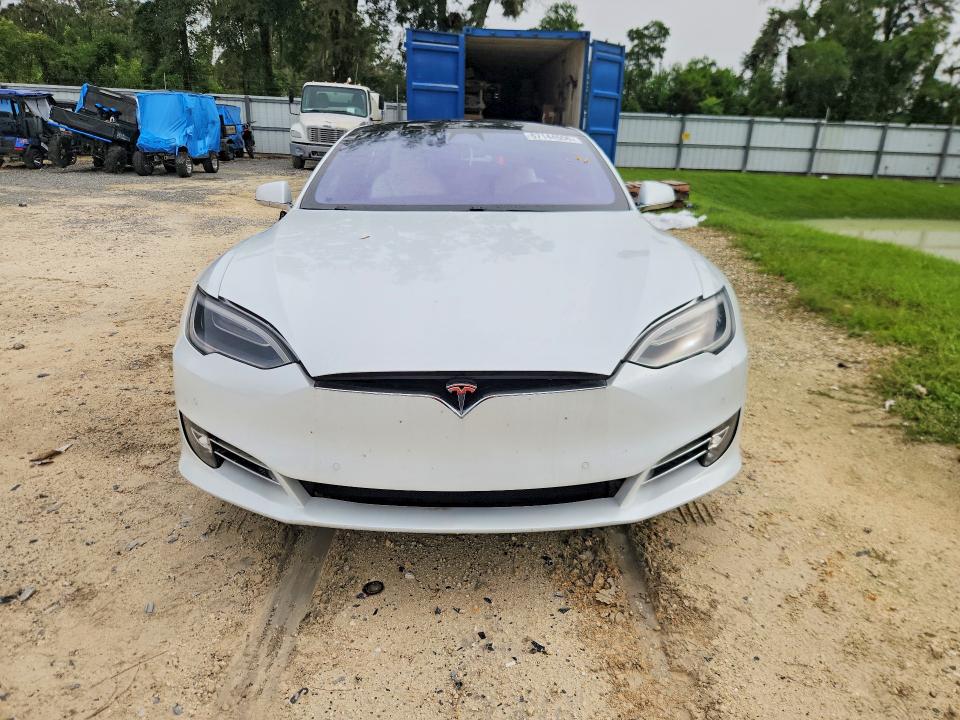 Zdjęcie 5 z aukcji – 2018 TESLA MODEL S z VIN 5YJSA1E2XJF273486