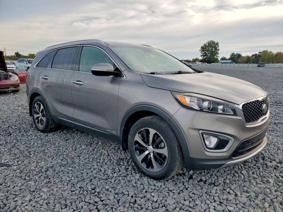 Фото 4 с аукциона – 2017 KIA SORENTO с VIN 5XYPHDA59HG299695