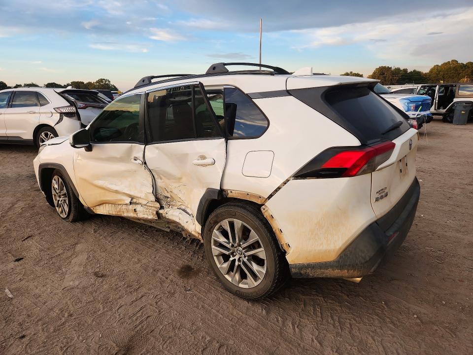 Photo 2 from auction – 2019 TOYOTA RAV4 with VIN JTMC1RFV8KD018730